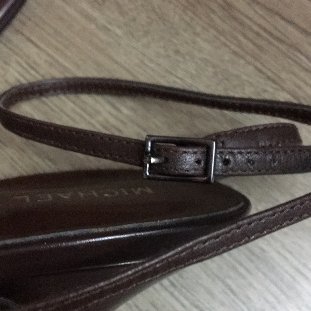 Michael Shannon Brown Strappy Leather Sandals & Travel Bag
Size 9 - Picture 6 of 13